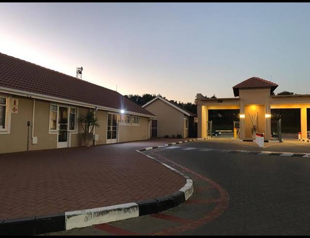 1 BEDROOM APARTMENT FOR SALE IN BOKSBURG NORTH